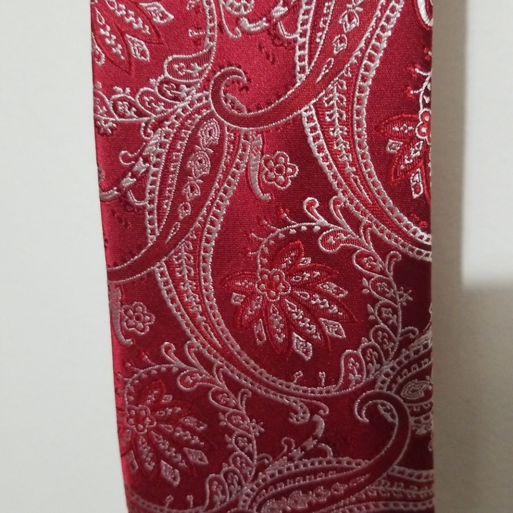 tie - Picture 2 of 3